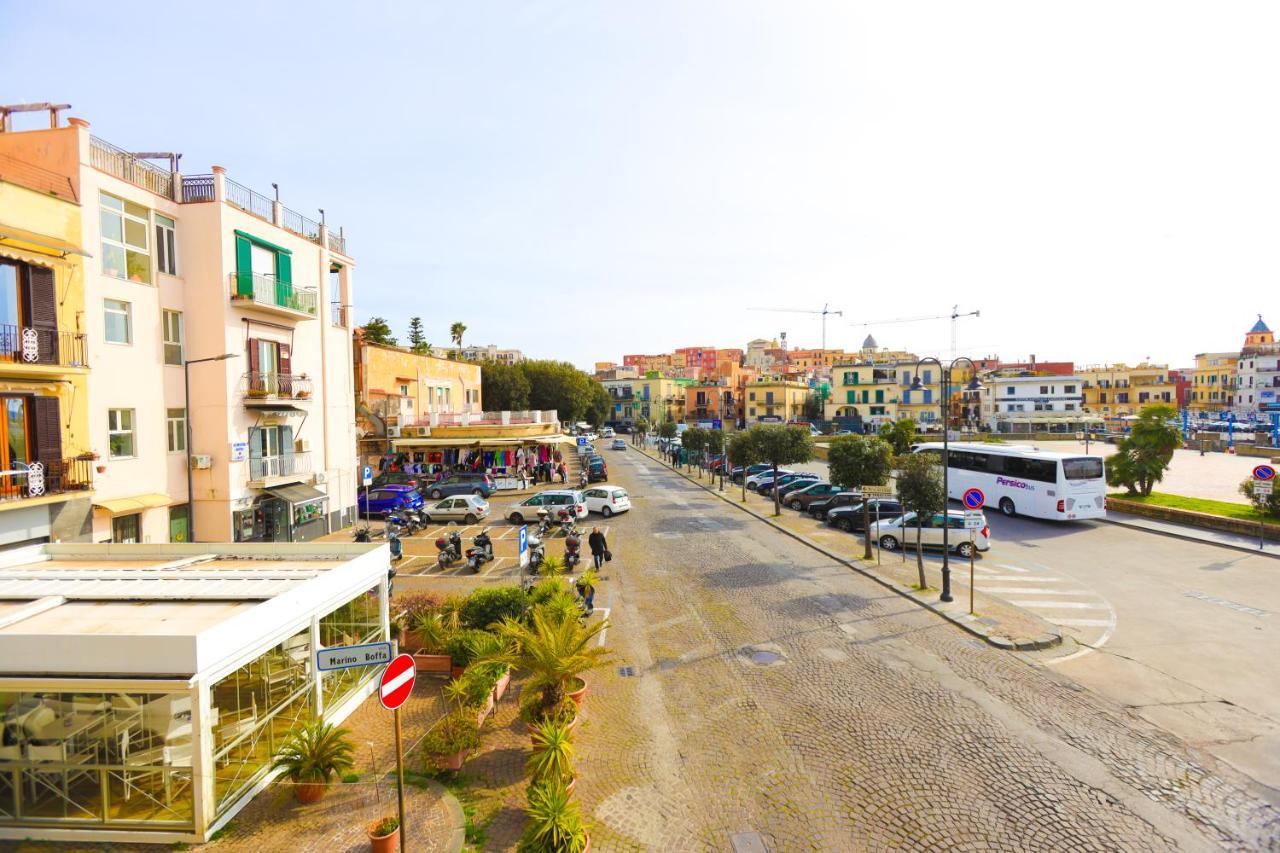 B&B Piazza A Mare Pozzuoli Exterior photo